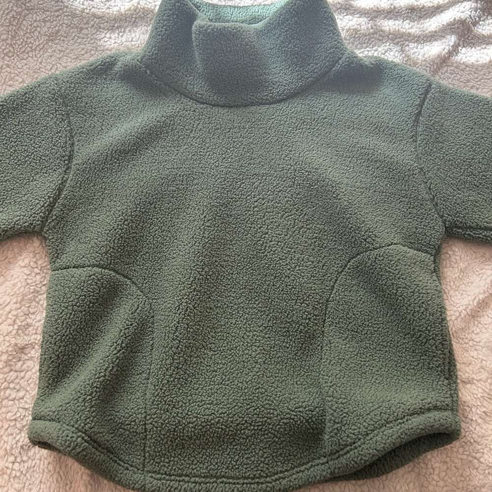 Serra green sherpa fleece pullover